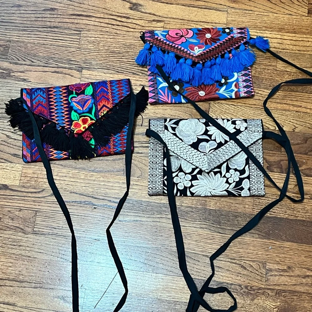 Colorful Embroidered Clutch/Crossbody Bag (Black Tassel)